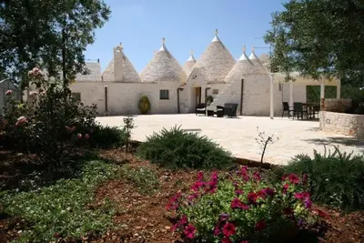 Image de Montetrecarlini Trullo