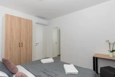 Image de Appartement de vacances Makarska pour 1 - 4 personnes avec 2 chambres à coucher - Appartement de vac