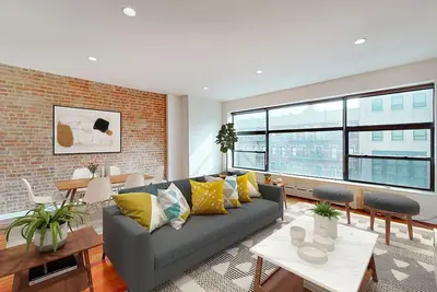 Image de 2-bedroom apartment in cool New York City with WiFi, Ac/ The one and only