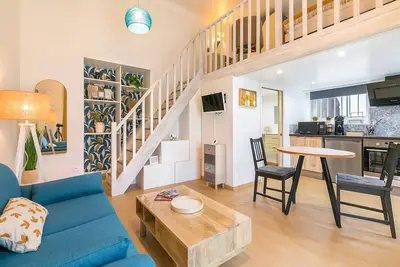 Image de Le Charme - Très beau studio en duplex -Sr Loc