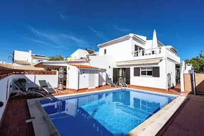 Algarve Charm with Private Pool, Garden & Spacious Area in Lagos