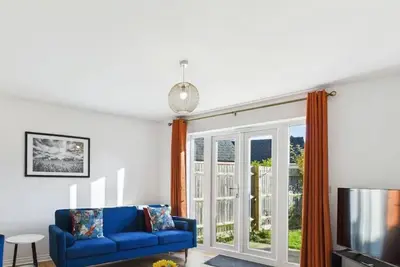 Image de *New* Prestbury Place | Racecourse | Free Parking