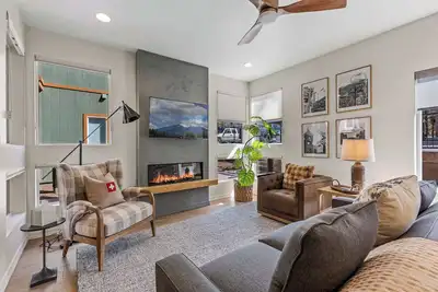 Image de New Build | Interior Designed Townhouse | Sleeps 6