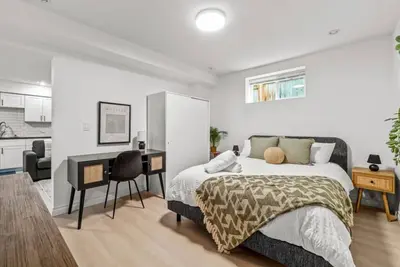 Image de Brand New 2 Bedroom Suite