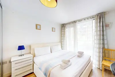 Chic 2Bed Apt - 4 Mins To Dalston Junction Station