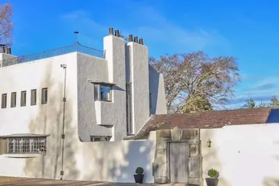 Image de Charles Rennie Mackintosh Scottish Art Nouveau Self Catering Holiday Let