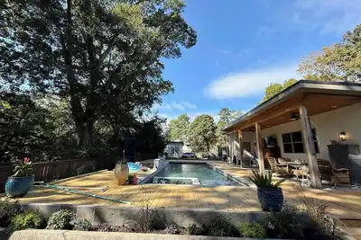 Image de Charming guesthouse in Atlanta near East Lake Golf Course w\/ hottub & pool