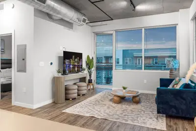 Image de Spacious 2br Retreat– Perfect for Tropicana Events