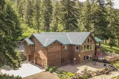 Image de Hidden Escape! A Cabin Retreat with Saltwater Hot Tub Surrounded by Nature!