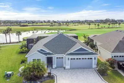 Image de Resort Style Home in The Villages, Fl - Golf & Waterfront Pool Home in Florida