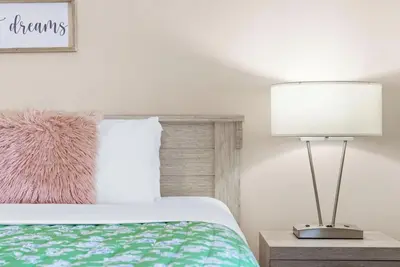 Image de Oar&Anchor Getaway | Sleeps 16 | 6 bedroom| 4 bath