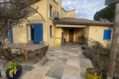 Image de Maison d'architecte de 140 M2 avec situé au fond d'une impasse, le calme absolu.