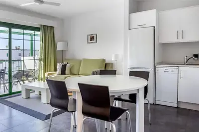 Image de 1-Bed Apartment | Puerto del Carmen | Sleeps 4