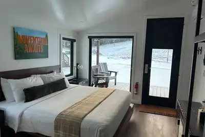Image de Explore Scenic Overlooks from Charming Ski-in/Ski-out Cabin Near Attractions