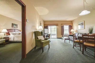 Image de Comfortable Island Room – Perfect for a Relaxing Weekend Getaway