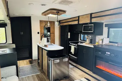 Image de Cozy 2-bedroom Rv in welcoming Beaverton with Ac, WiFi