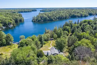 Image de Lake Joseph, Hot Tub, Pickle Ball, Beach, Firepit