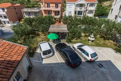 Image de Relaxing Stay in Podstrana Apartments with Garden - One Bedroom Apartment with Terrace