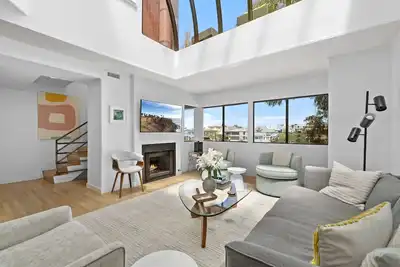 Image de Sunny & Modern Home In Venice Beach!