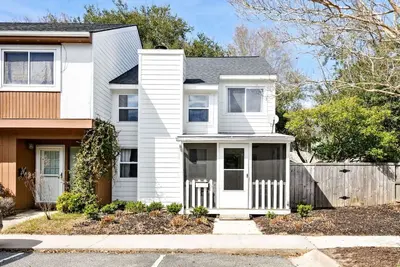 Image de 3br Townhome in the Heart of Mt. Pleasant!