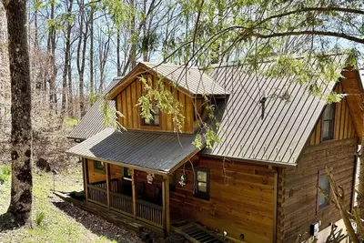 Image de Wolf Haven is ready to be your mountain destination! At Wolf Laurel Resort, Nc.