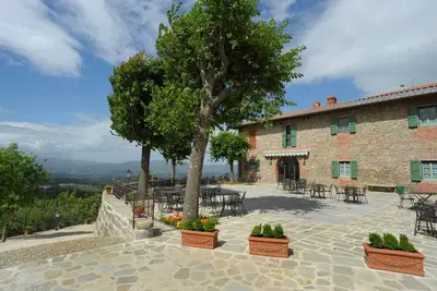 House with 3 double rooms, plus 1 triple room each with private bathroom