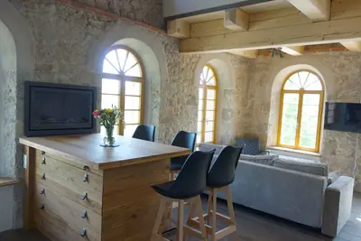 Image de Light-flooded apartment with its own sauna + fireplace