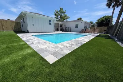 Image de 5br Pool, Theater & MiniGolf | Good Morning Rental
