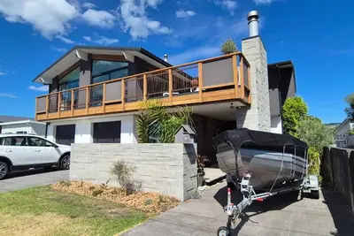 Image de Waihi Beach Wowzer: Spacious & Stylish Retreat with Sea Views & beach proximity!