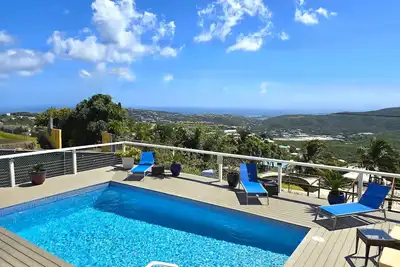 Image de 6 Bedroom with Private Pool and Partial Ocean Views
