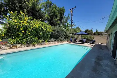 Image de Spacious Disneyland Pool House