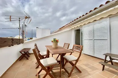 Image de White Home, terrasse avec vue près de la plage