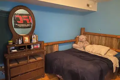 Image de Simple, Cheap, and Cozy Room 2