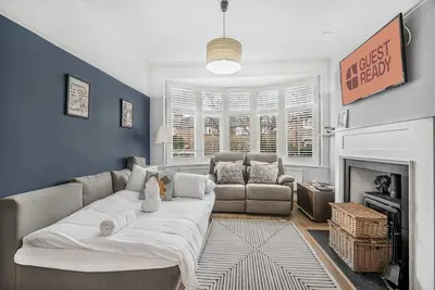 Image de GuestReady - Maison de style à Manchester