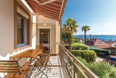 Image de Appartement de deux chambres avec la terrasse et la vue sur le mer Opatija (A-24005-b)