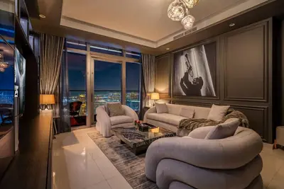Image de 2br Luxe | Burj View + Rooftop Pool Access