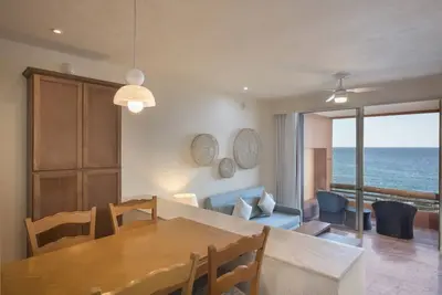 Image de Cozy 1br Condo Close to the Beach
