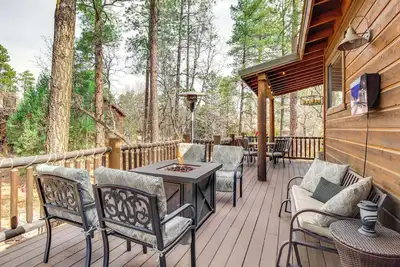 Image de Outdoor Oasis: Family-Friendly Cabin in Show Low!