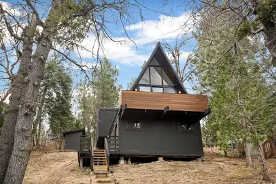 Image de Cozy Romantic A-Frame w/ Stunning Views Fireplace