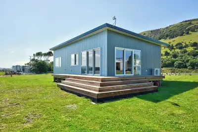 Image de Catlins beach house overlooking Hina Hina Bay. 5 minute walk to Surat Bay