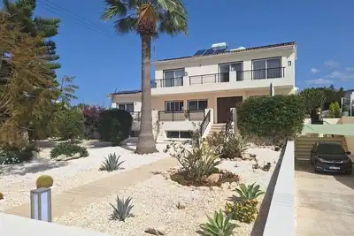 Image de Charming 2-bedroom apartment with WiFi and Ac in prestigious Seacaves, Peyia