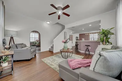 Image de Modern 2-Bed/2-Bath Tampa Apartment: Comfort Meets Convenience for Corporate Travelers