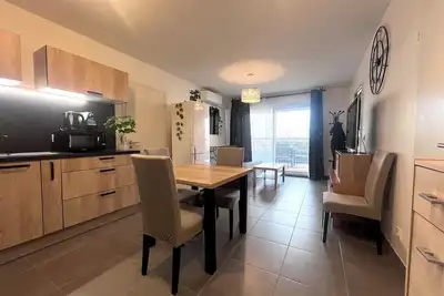 Image de Bel appartement avec terrasse en bord de mer