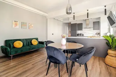 Image de Modern apartment with sea view
