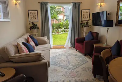 Image de Spacious 5-bedroom house in Poulton with garden and parking