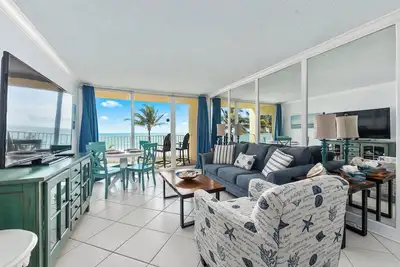Image de Beach Condo/ High-End Finishes/ Island Beach Resort/No Cleaning Fee/ Condo 304