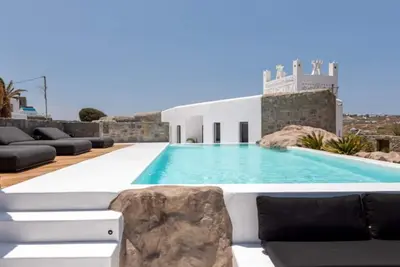 Image de Sleek Mykonos Villa With Infinity Pool