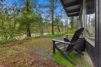 Image de Midcentury Modern Nestled in Mt Hood Wilderness, River Access w/Views.