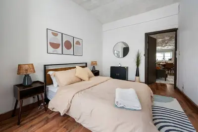 Image de Comfy & Clean 3br/1ba in Nyc!