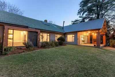 Image de Nature's Haven: 7-Bedroom Villa with Pool, WiFi & Serene Surroundings